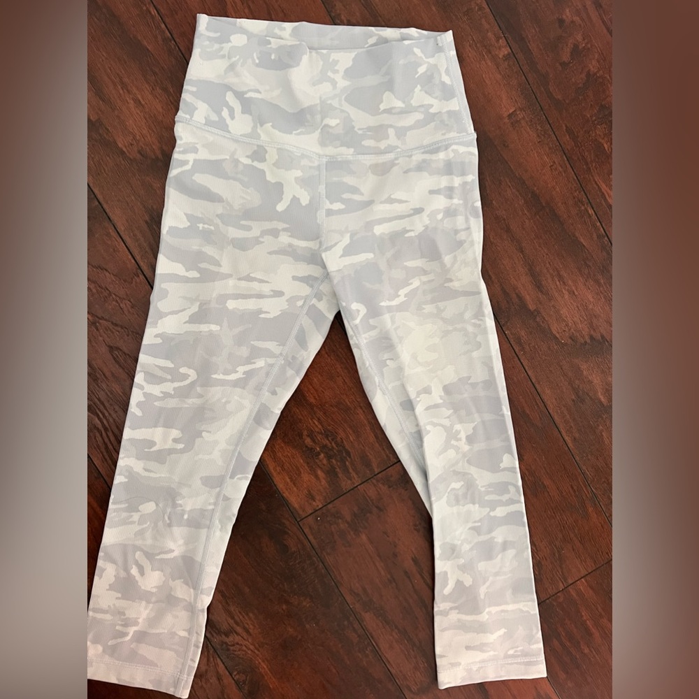 Lululemon Wunder Under High Rise crop